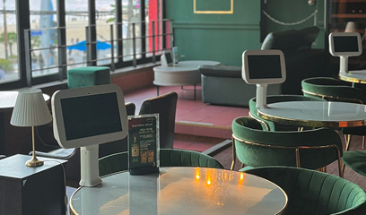 런던샷 홀 전경